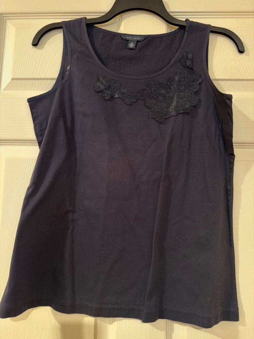Tommy Hilfiger Womens Navy Sleeveless Tank Top With Floral Embellishments Size M